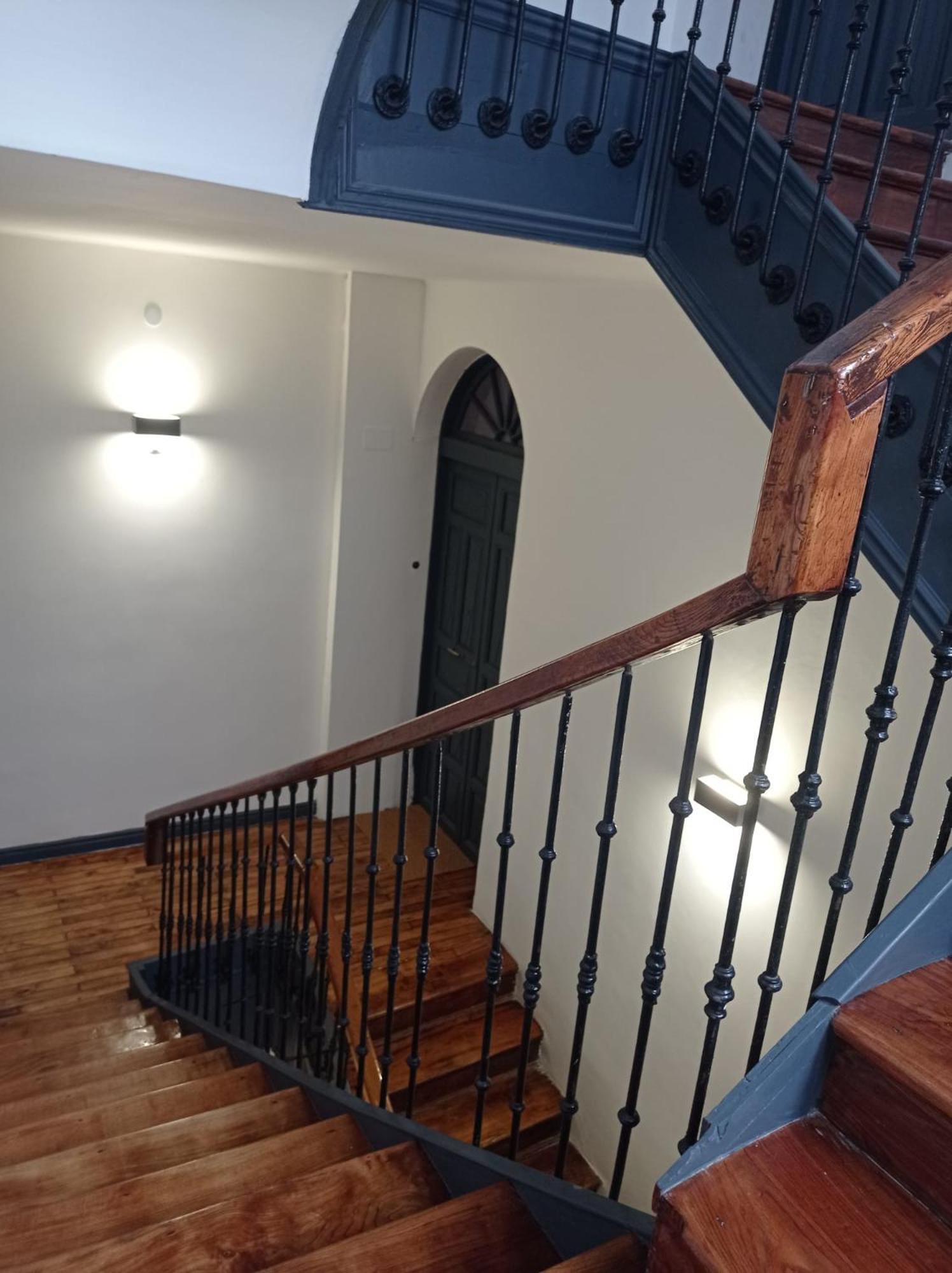 2 Con Parking Apartment